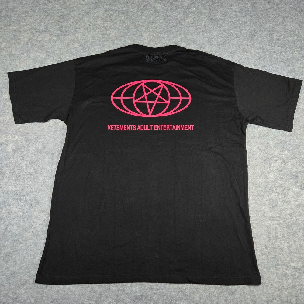 Vetements Unisex Black Adult Entertainment Restricted Graphic T-Shirt XL - Picture 5 of 9
